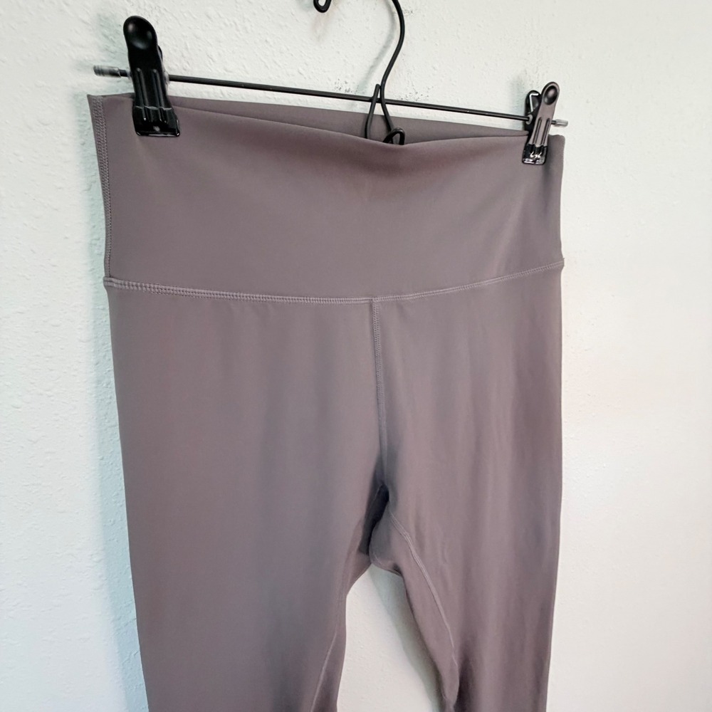 Lululemon High Rise Leggings Womens Mauve Taupe 7/8 Yoga Athleisure No Size Tag - Picture 11 of 14